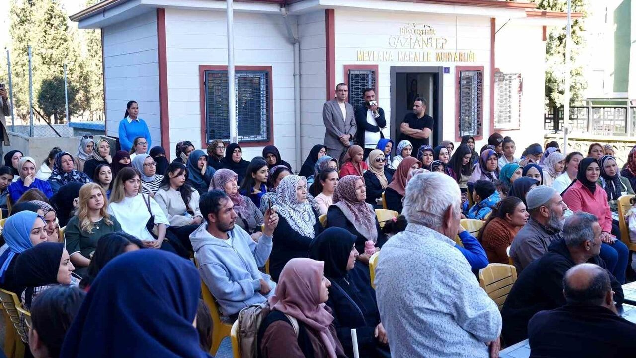 Umut Yılmaz Mevlana Mahallesi’nde Vatandaşlarla Buluştu