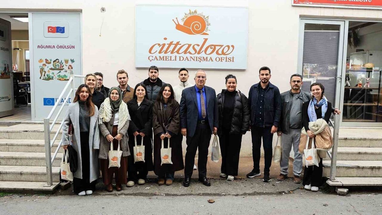 Üniversiteliler Çameli'nin Sakin Şehir Uygulamalarını Yerinde İnceledi