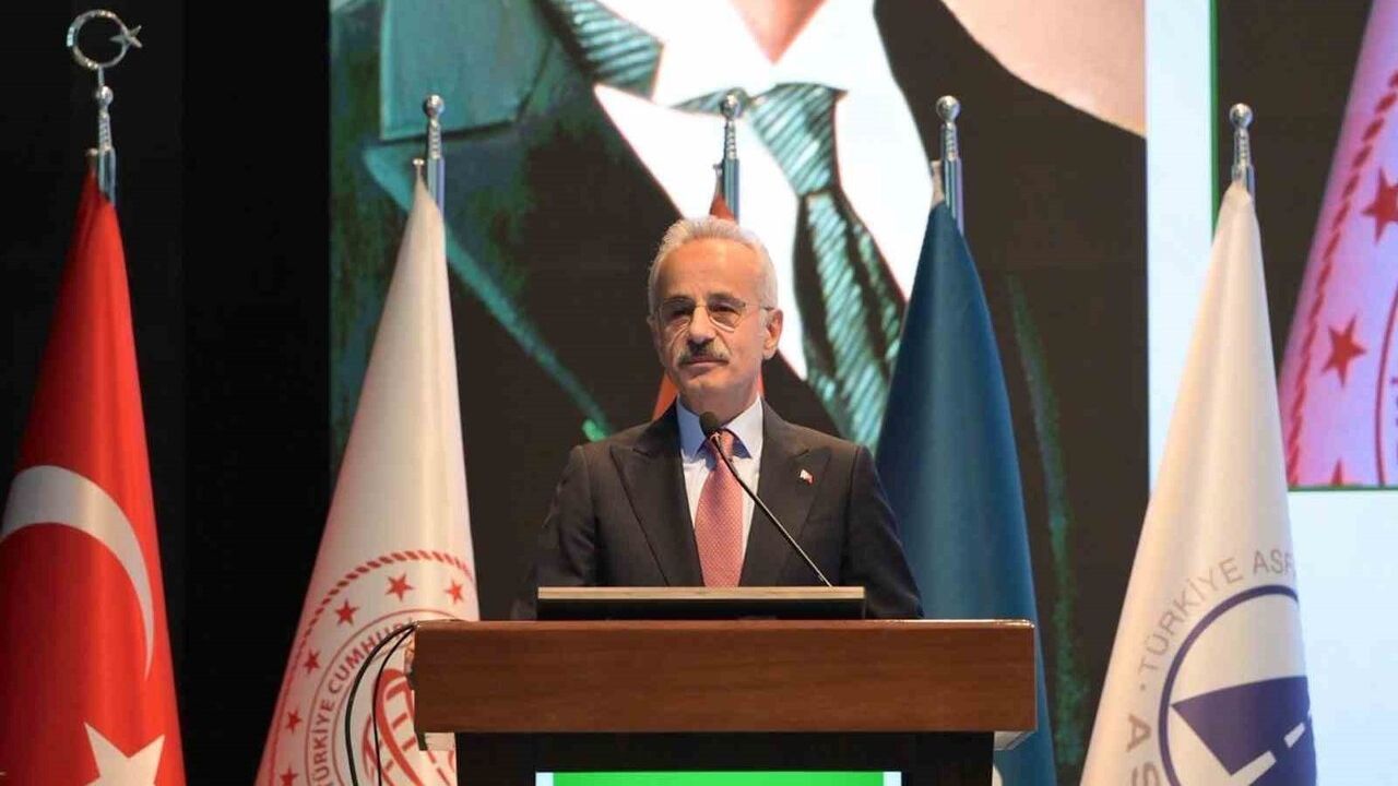 Uraloğlu: Otoyol artış hızında Avrupa birincisiyiz