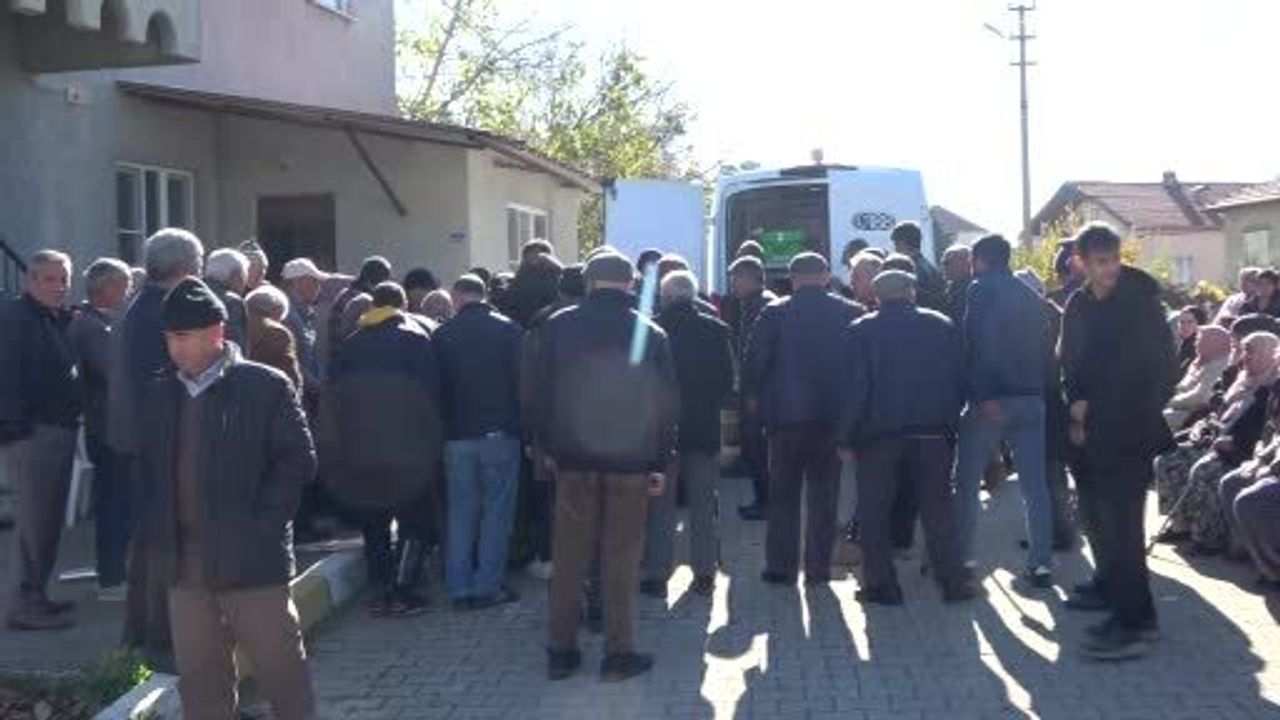 Uşak'ta kazada hayatını kaybeden Mehmet Karaman köyünde toprağa verildi