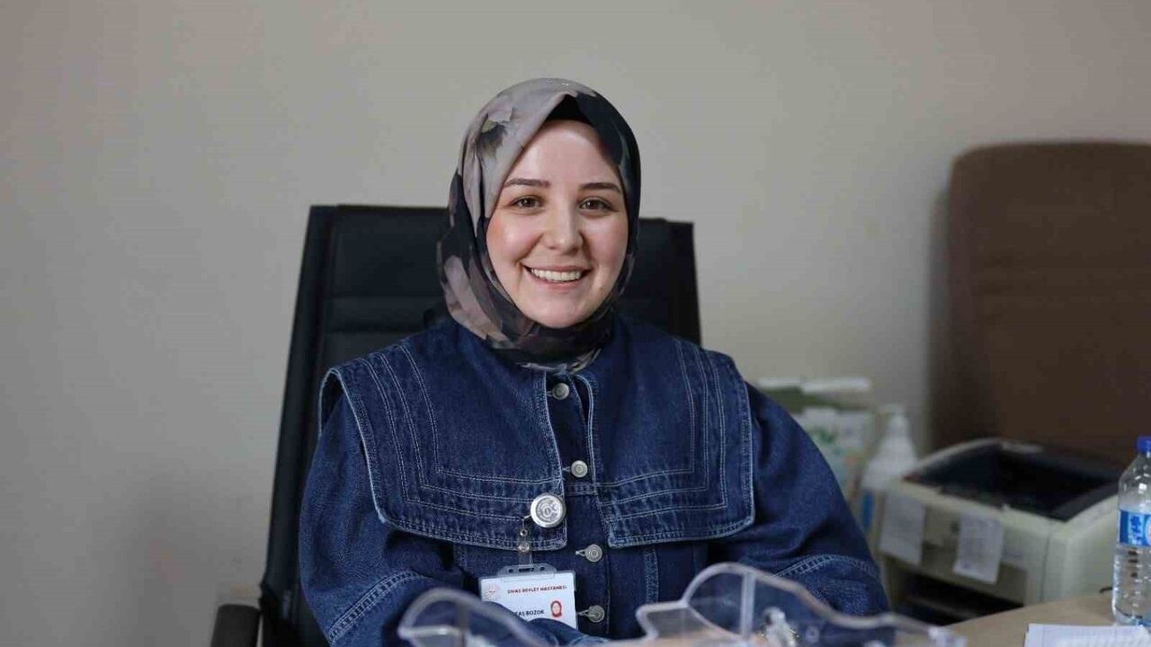 Uzmandan ailelere uyarı: Ekranlar çocukluğu yavaşça tüketiyor