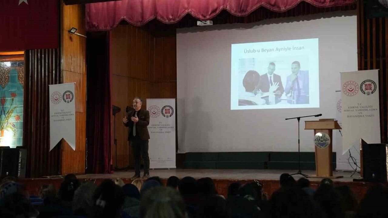 Uzmanlardan uyarı: 3 yaşından önce telefon, tablet ve TV zararlı