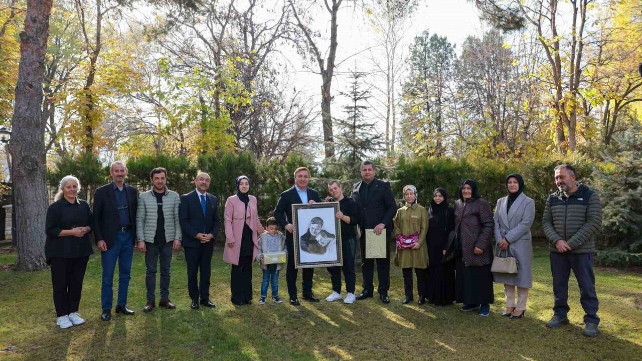 Vali Aydoğdu'dan Dünya Engelliler Günü'nde özel konuklara ev sahipliği