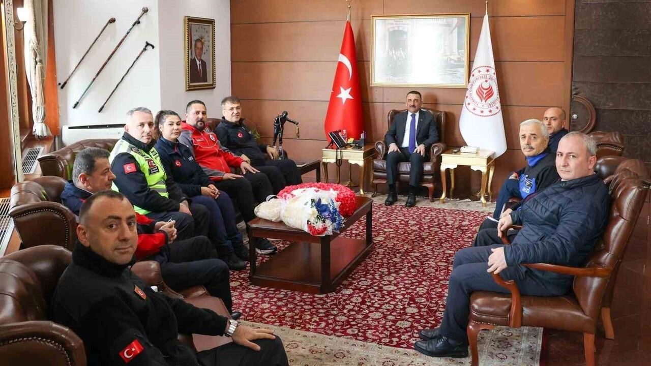 Vali Hacıbektaşoğlu, AFAD'ın 16. kuruluş yıldönümünde kurum temsilcilerini kabul etti