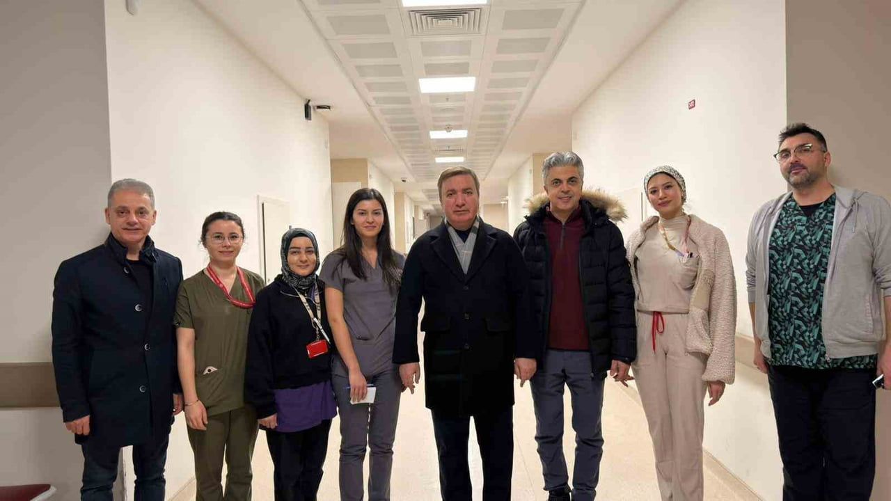 Vali Hamza Aydoğdu Mengücek Gazi Eğitim ve Araştırma Hastanesi’ni Ziyaret Etti