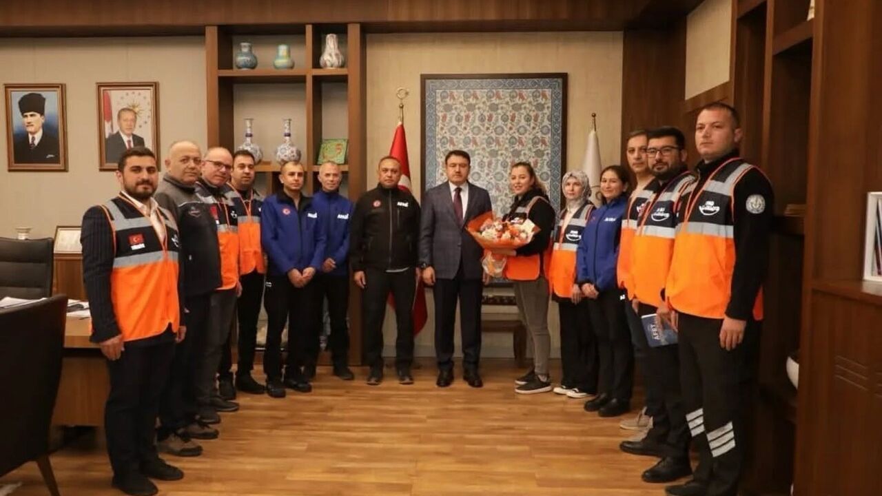 Vali Musa Işın'dan AFAD gönüllülerine teşekkür: 'Milletin yanında'