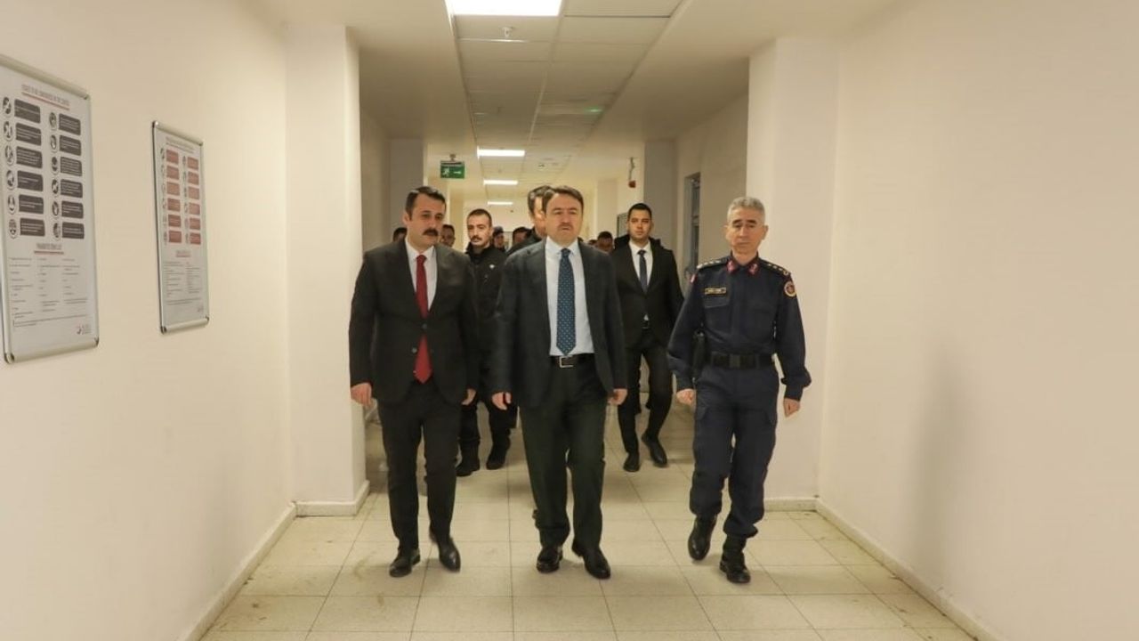 Vali Musa Işın Geri Gönderme Merkezi'nde İnceleme Yaptı
