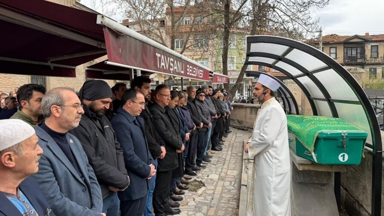 Vali Musa Işın, İsmail Atak'ın cenaze törenine katıldı
