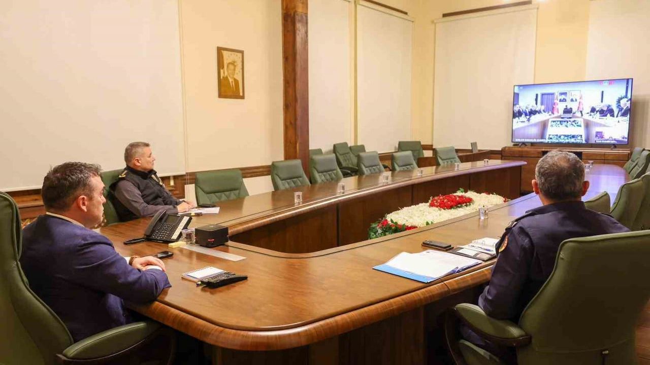 Vali Sözer, Yeni Yıl Tedbirleri Koordinasyon Toplantısına Katıldı