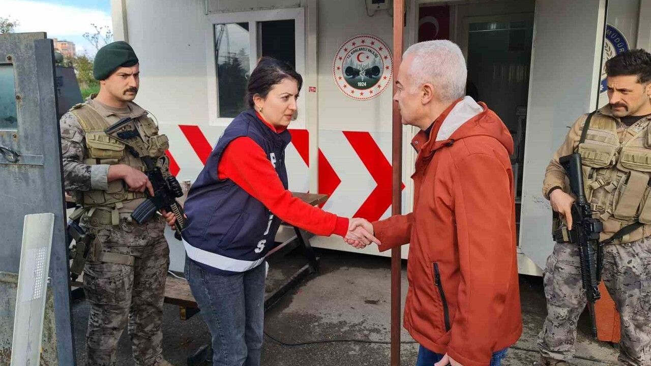 Vali Uğur Turan Mobil Göç Noktası ve Polis Kontrollerini Yerinde İnceledi