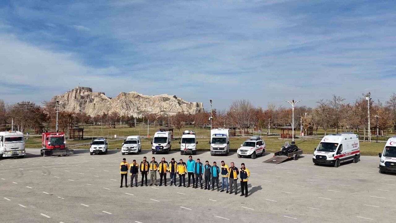 Van'da 112 ve UMKE kışa tam donanımlı hazır