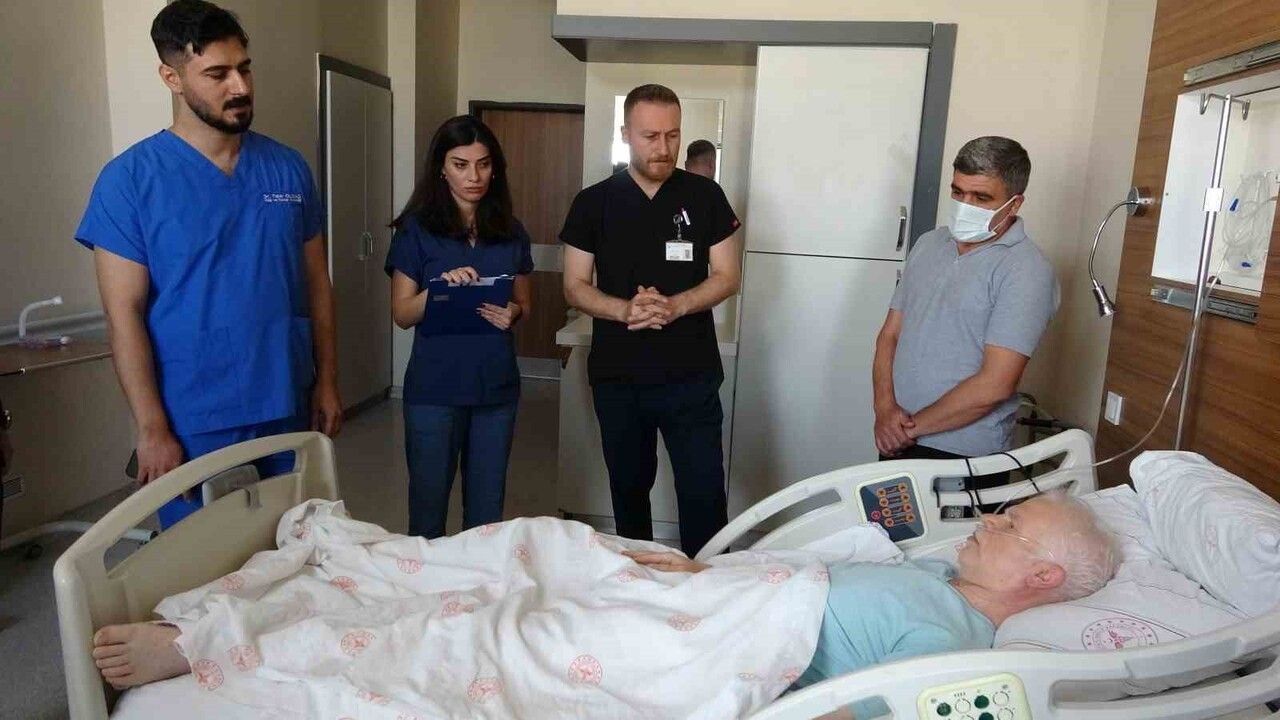 Van'da Tip 1 Aort Diseksiyonu Başarılı Operasyonla Tedavi Edildi