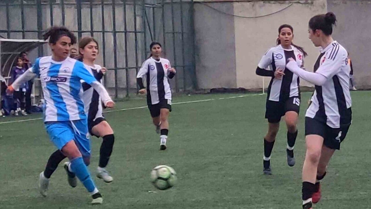 Vangücü SK, Erzincan Gençler Gücüspor'u 8-0 mağlup etti