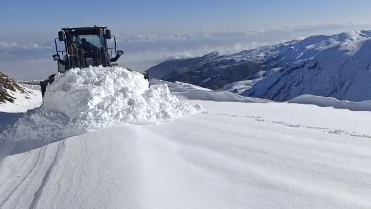 Varto'da 26 köy yolu kar nedeniyle ulaşıma kapandı