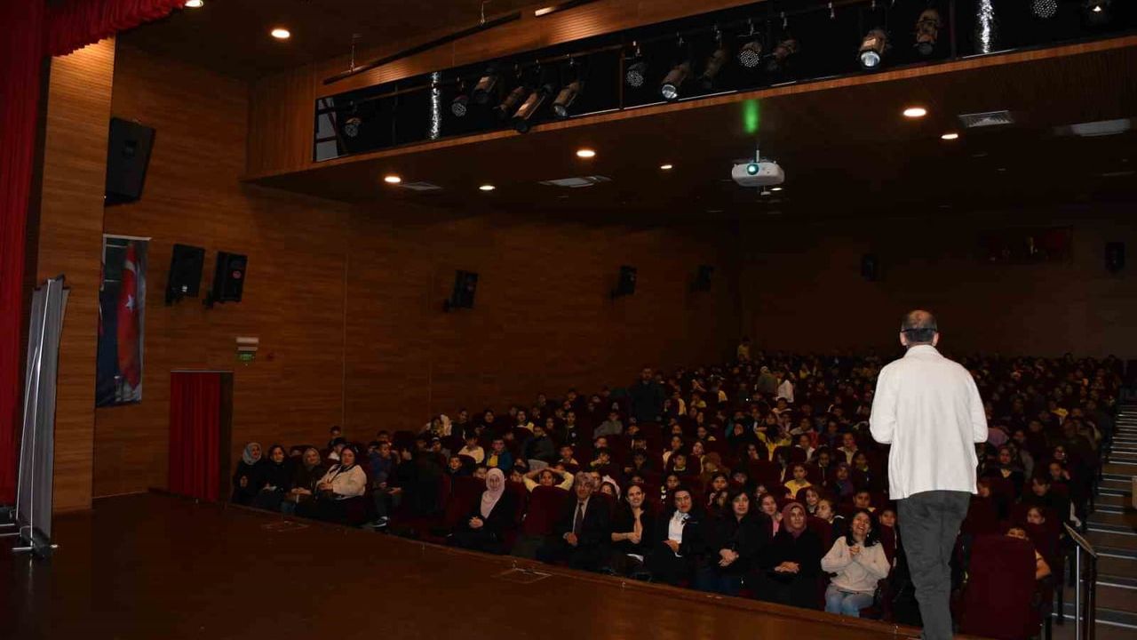 Vezirköprü’de "Dijital Oyun Tasarımı" semineri
