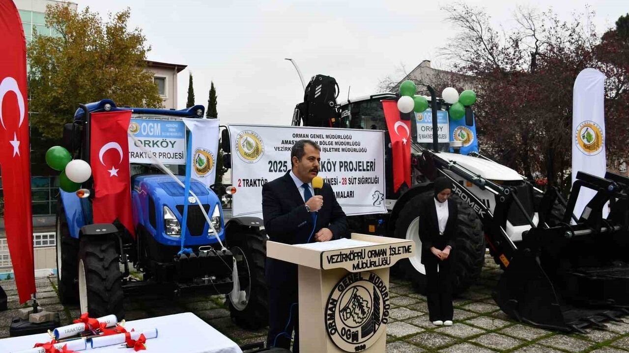 Vezirköprü'de ORKÖY desteğiyle iş makinesi, traktör ve 28 inek teslimi
