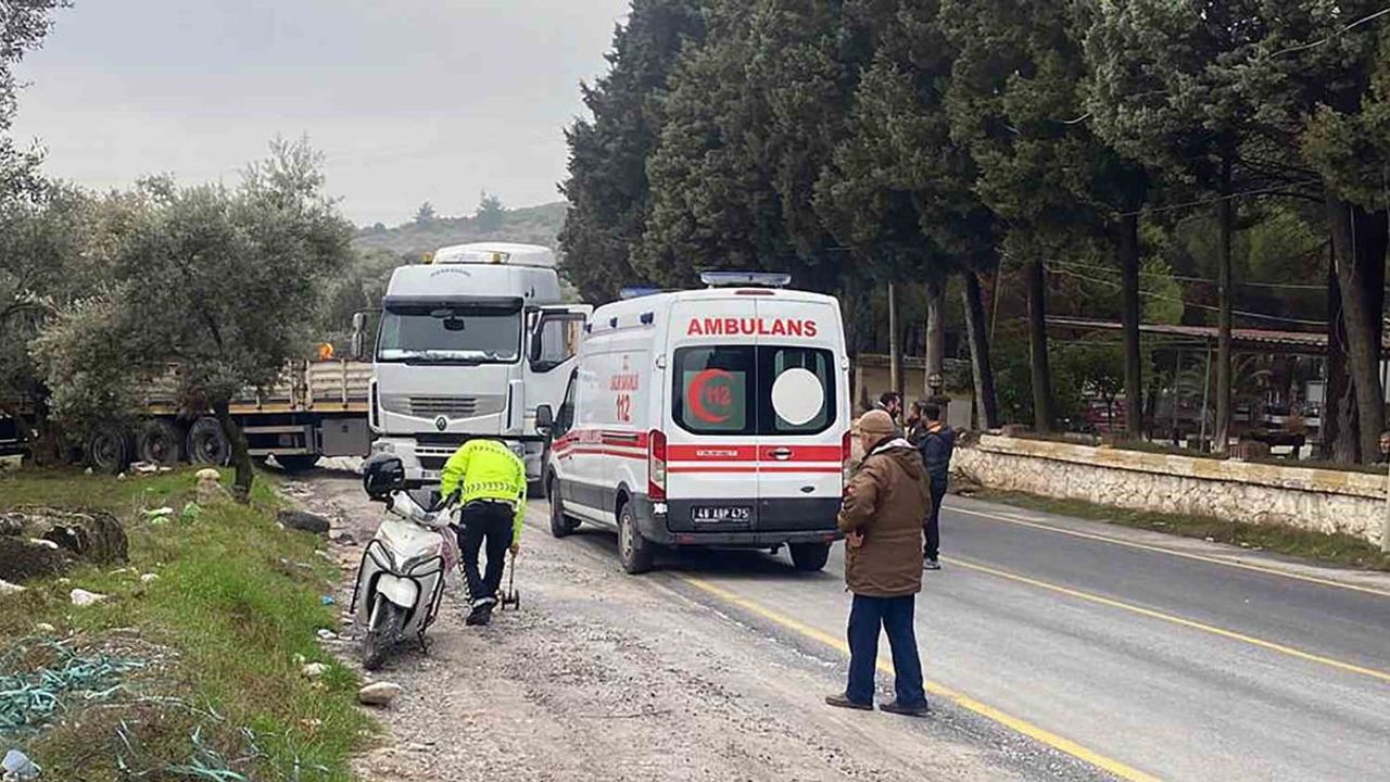 Yatağan'da TIR'ın Altında Kalan Sürücü Ağır Yaralandı