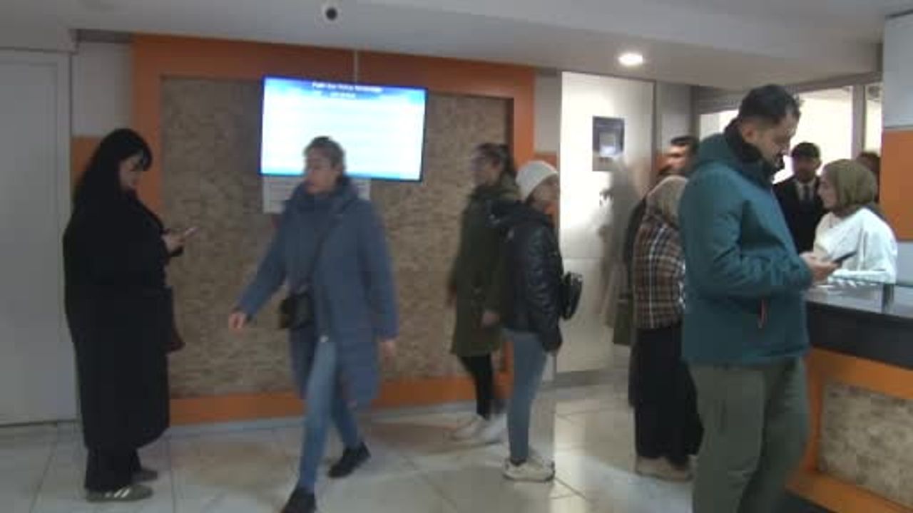 Yeni yıla Günler Kala Nüfus Müdürlüklerinde Yoğunluk