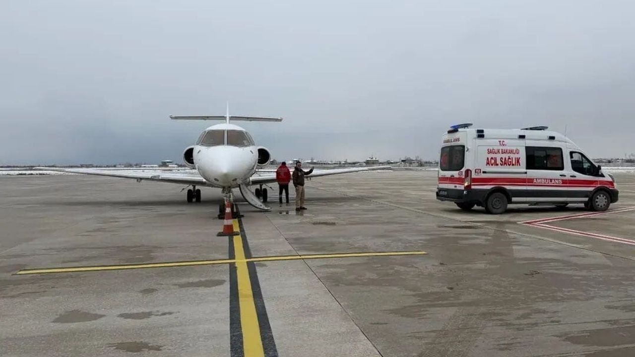 Yenidoğan uçak ambulansla Konya'ya sevk edildi