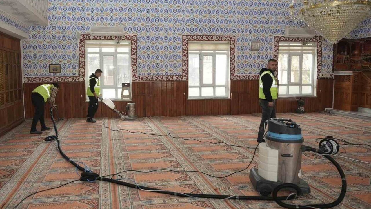 Yenişehir'de 92 Camide Üç Aylar Öncesi Kapsamlı Temizlik