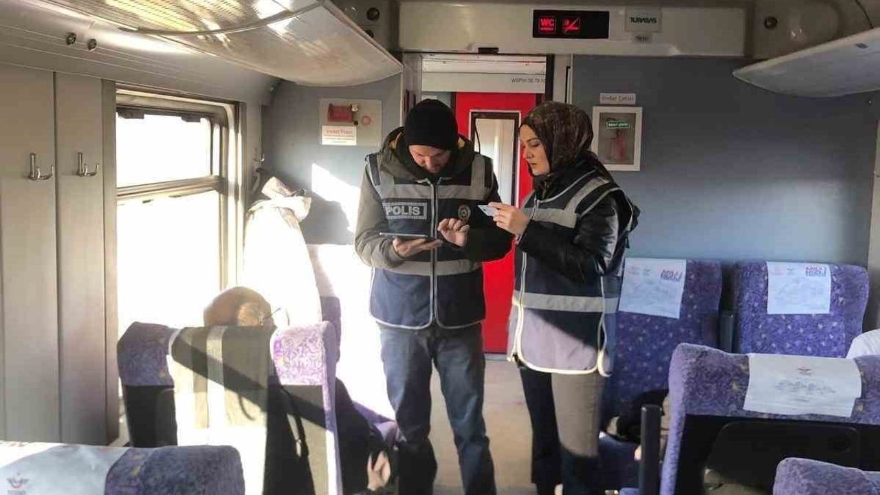 Yerköy'de Güney Ekspres'te Polis Güvenlik Kontrolü