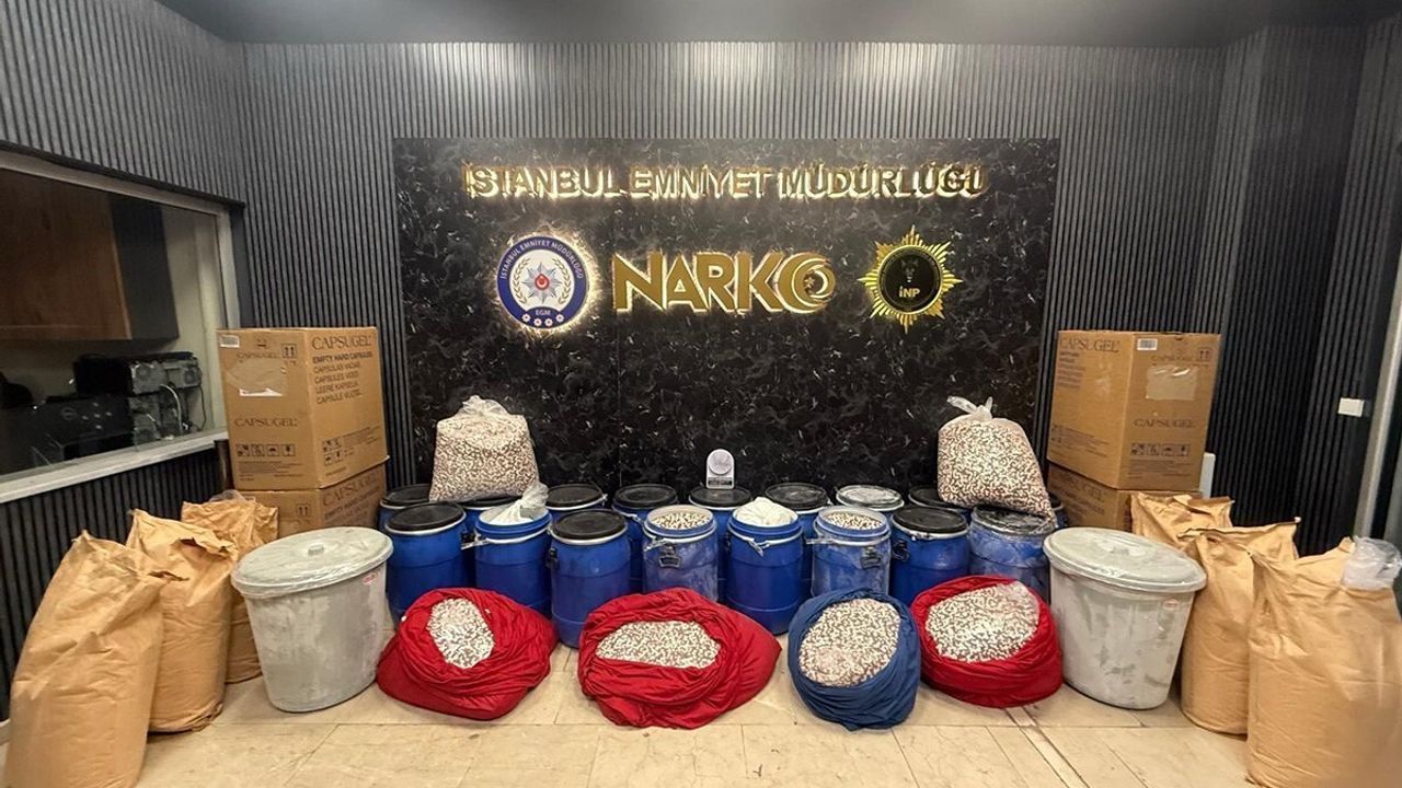 Yerlikaya: İstanbul ve İzmir operasyonlarında 6 milyon 958 bin uyuşturucu hap ele geçirildi
