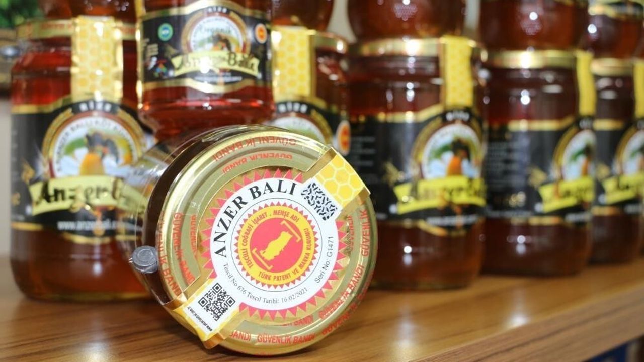 Yılda 8-10 Ton Anzer Balı Üretiliyor, Sahtesi Yaklaşık 100 Ton Dolaşıyor