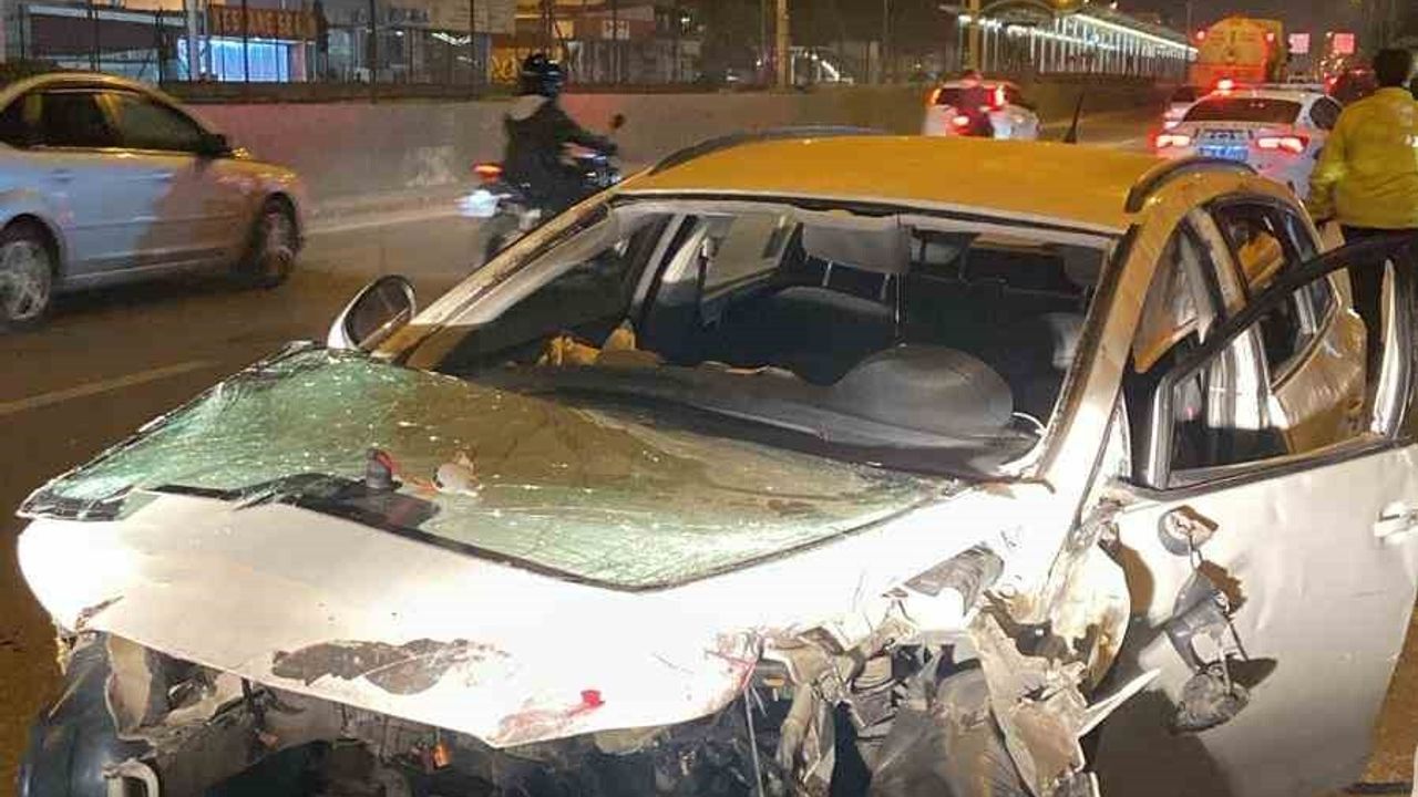 Yıldırım'da ehliyetsiz sürücü ağabeyine ait araçla makas atarken kaza yaptı