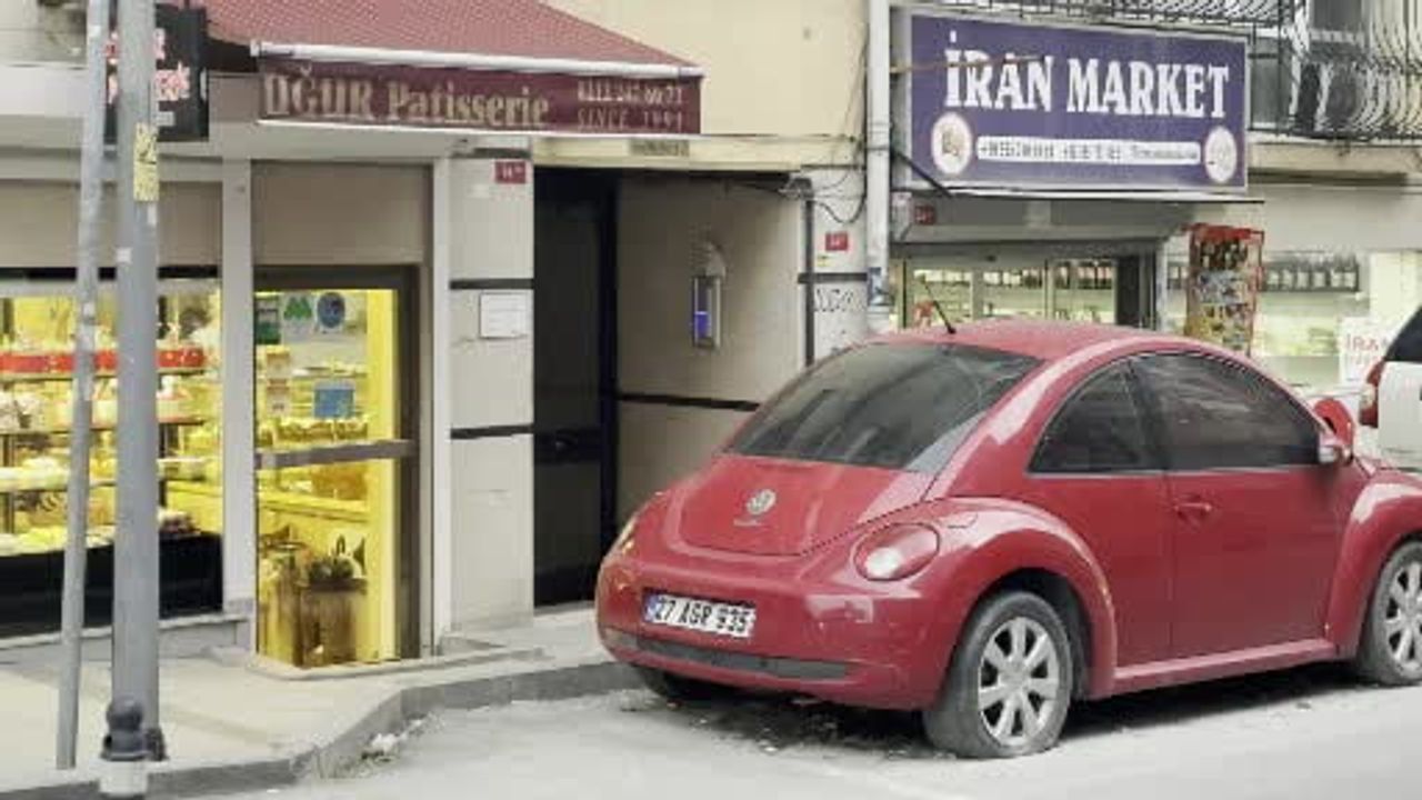 Yönetmen Seren Yüce, Şişli'de evinde silahlı saldırıya uğradı