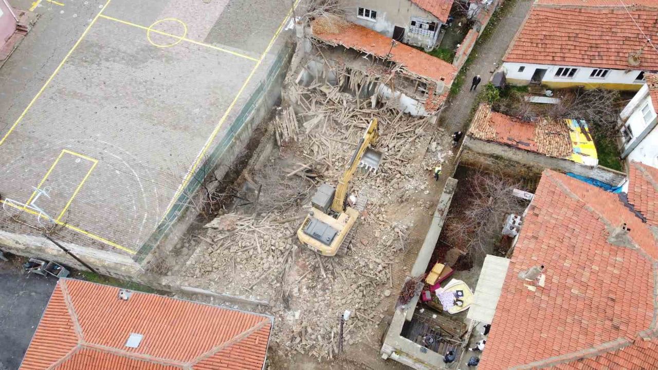 Yozgat’ta metruk binaların yıkımı sürüyor: Kentsel dönüşüm hızlanıyor