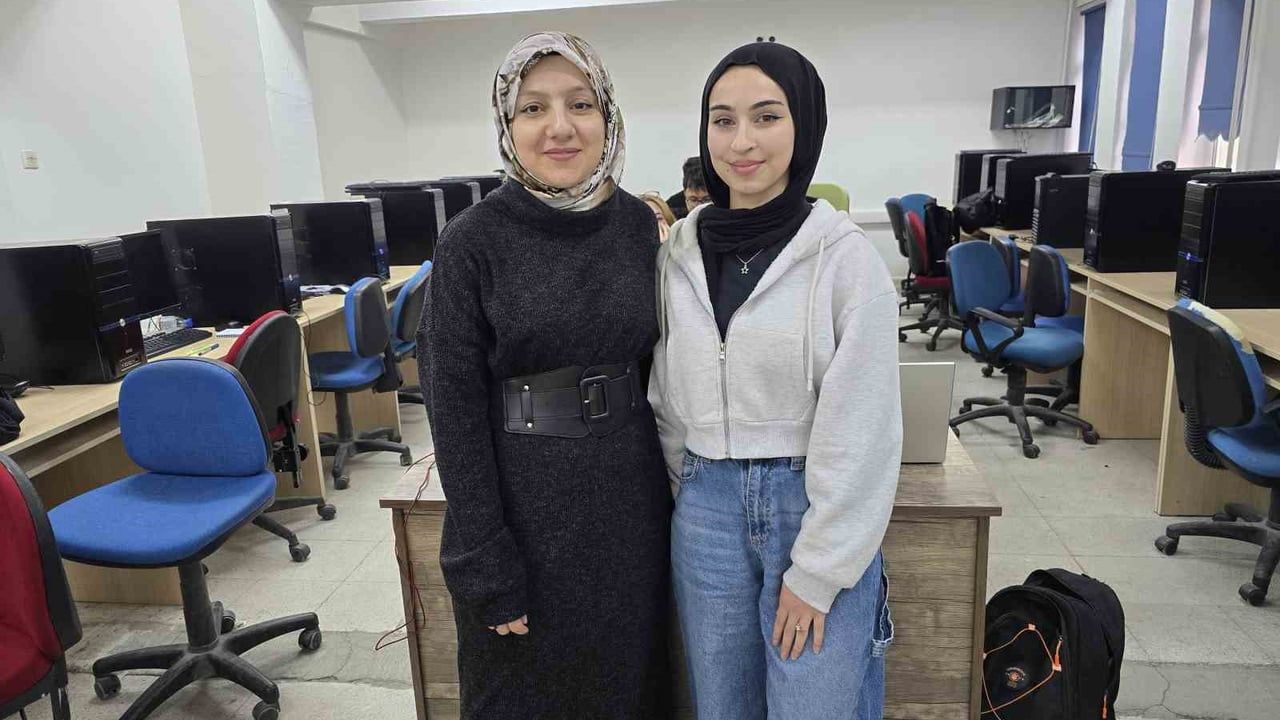 Yozgatlı Akademisyen Pınar Göktaş, Geleceğin Tasarımcılarını Yetiştiriyor