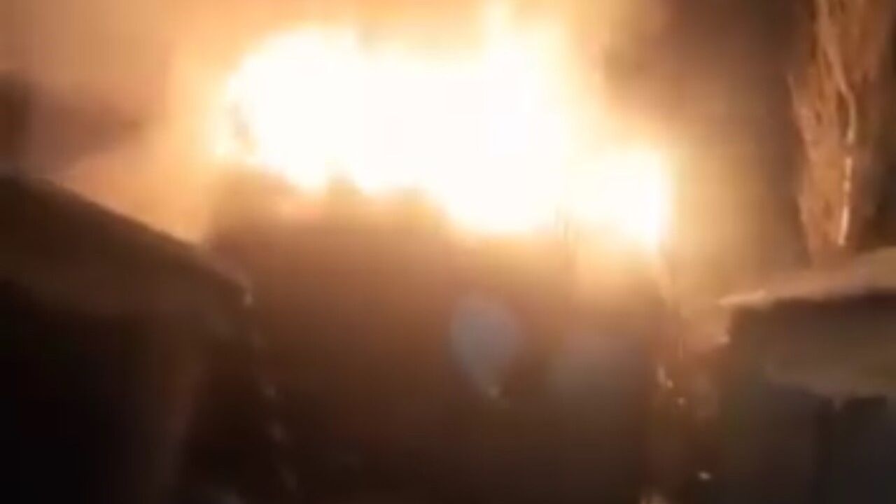 Yüksekova’da kalorifer kazan dairesi yangını: Çatı zarar gördü