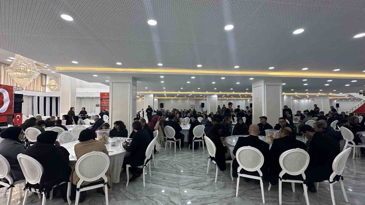 Yüksekova'da şehit aileleri ve gaziler için onur gecesi