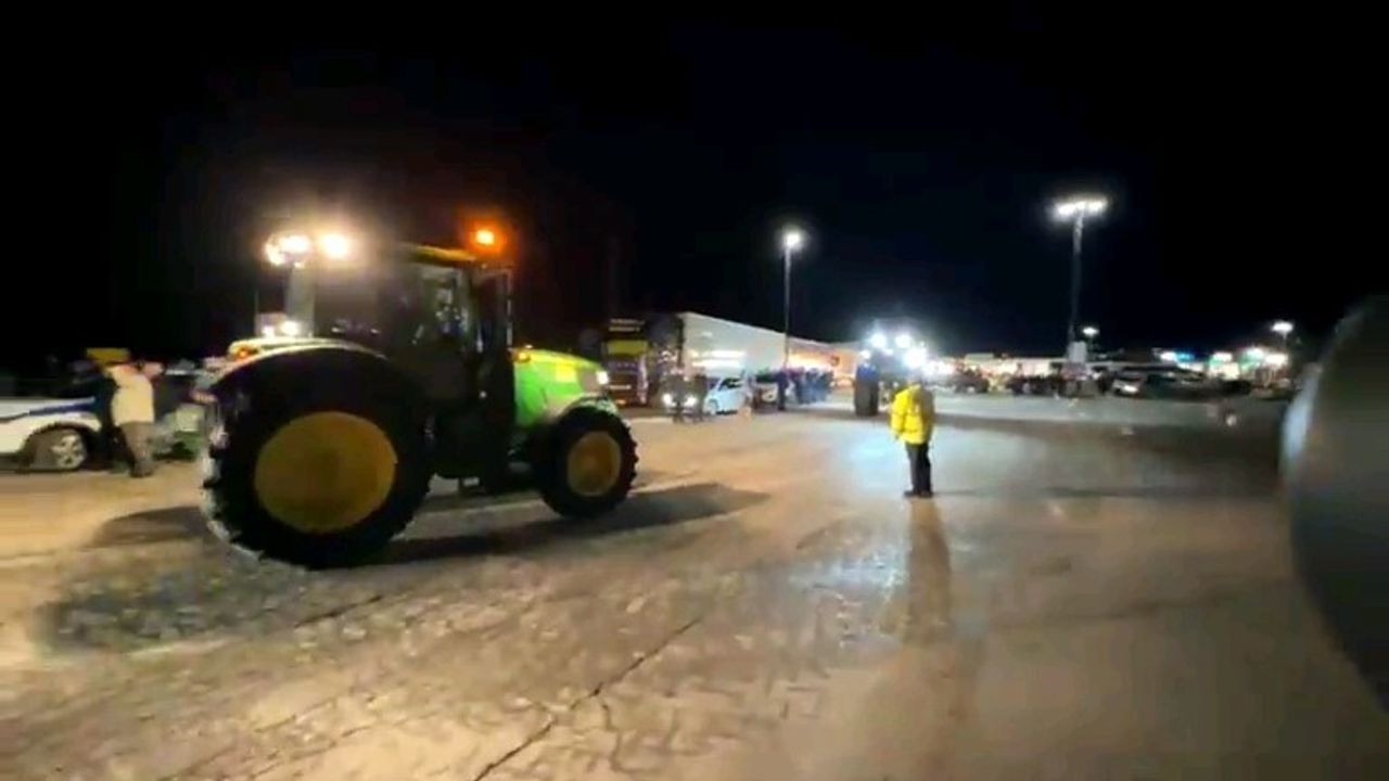 Yunan çiftçi eylemi İpsala (Kipi) sınır kapısını kapattı