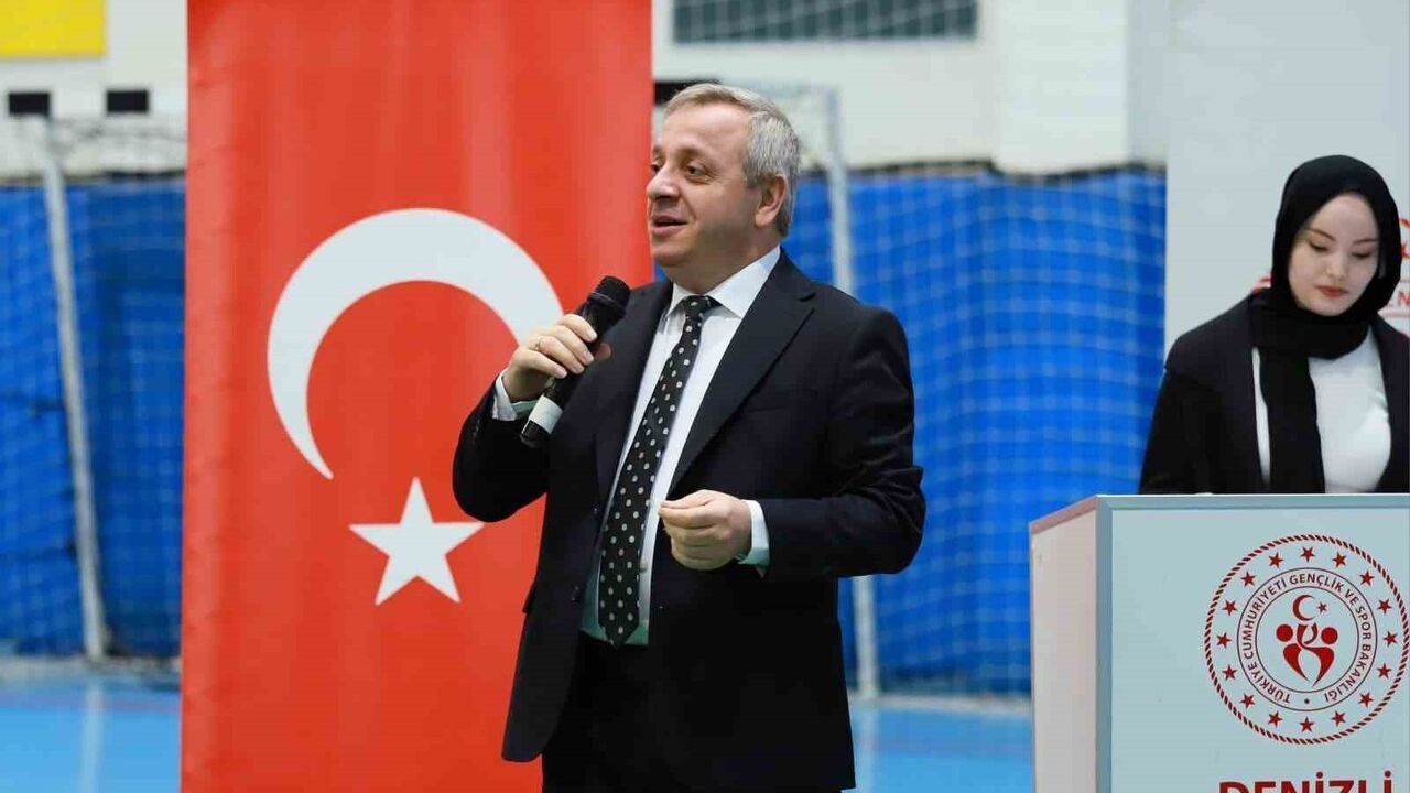 Yurtlig Yurtlar Arası Spor Turnuvası Kınıklı Spor Kompleksi’nde başladı