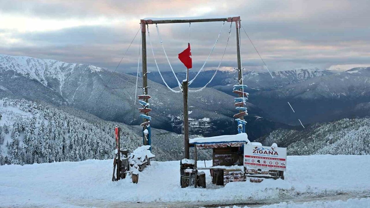 Zigana Zirvesinde Kar Yoğunluğu