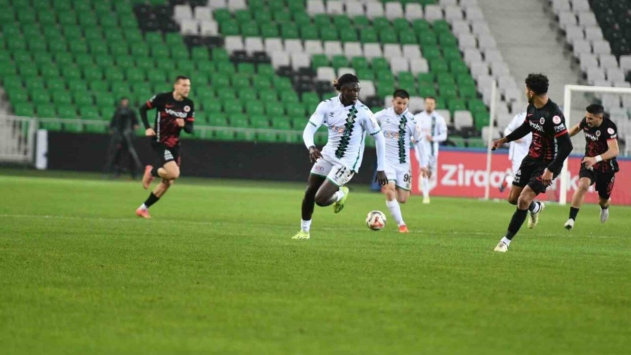 Ziraat Türkiye Kupası: Gençlerbirliği, Sakaryaspor'u 5-0 mağlup etti