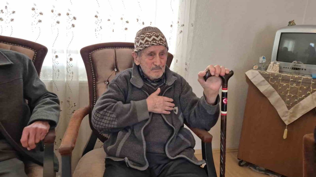 100 yaşındaki Necati Yılmaz: "Sen benim manevi torunumsun" — Erdoğan ile Ankara buluşması