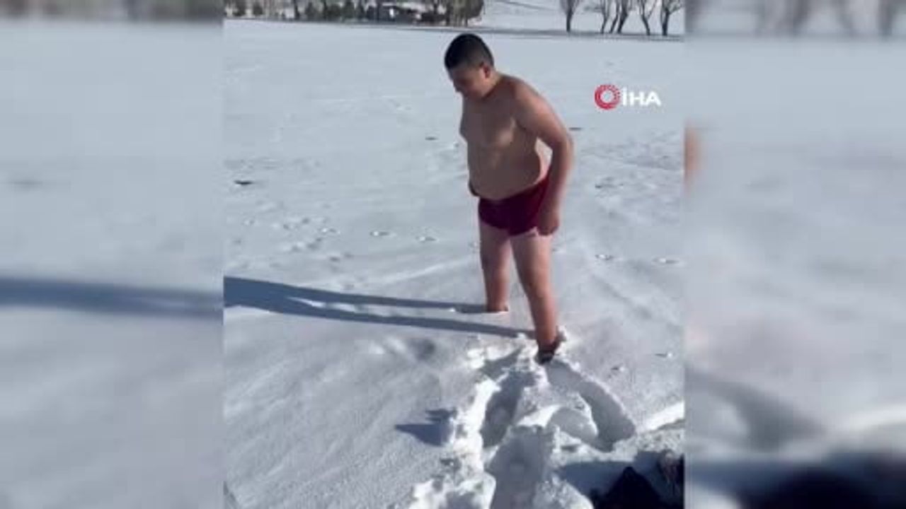 14 yaşındaki judocu Sivas’ta karda yuvarlandı: 'Sıcak sevmiyorum'