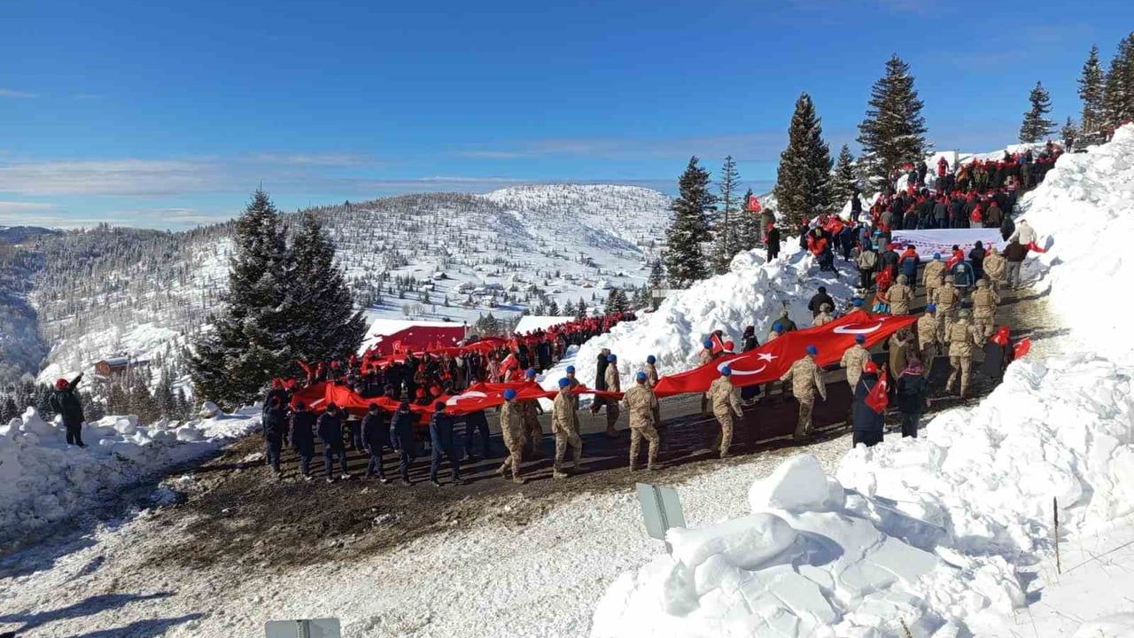 6. Geleneksel Sis Dağı Sarıkamış Şehitleri Anma Yürüyüşü