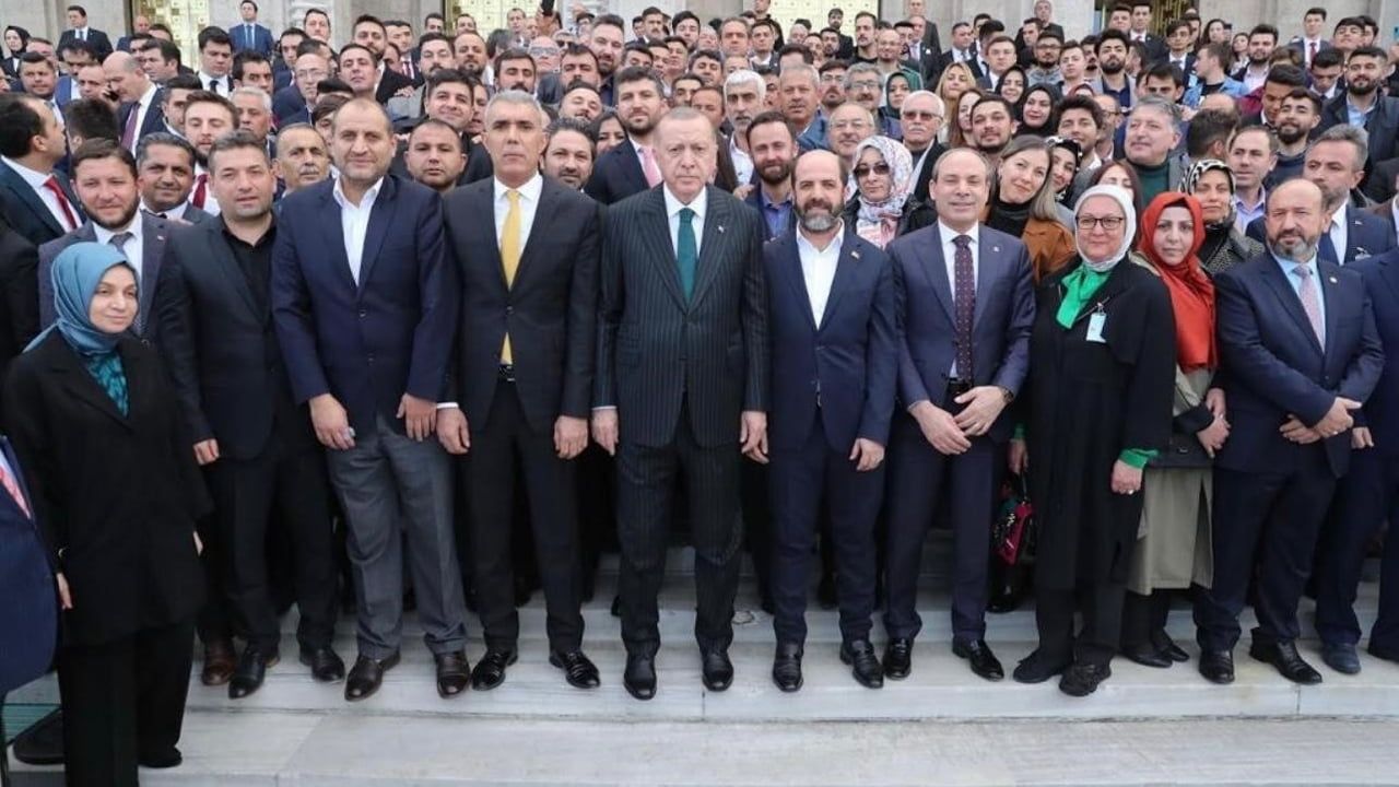 Abbas Gündüz: Cumhurbaşkanı Erdoğan dünyaya yön veren küresel lider