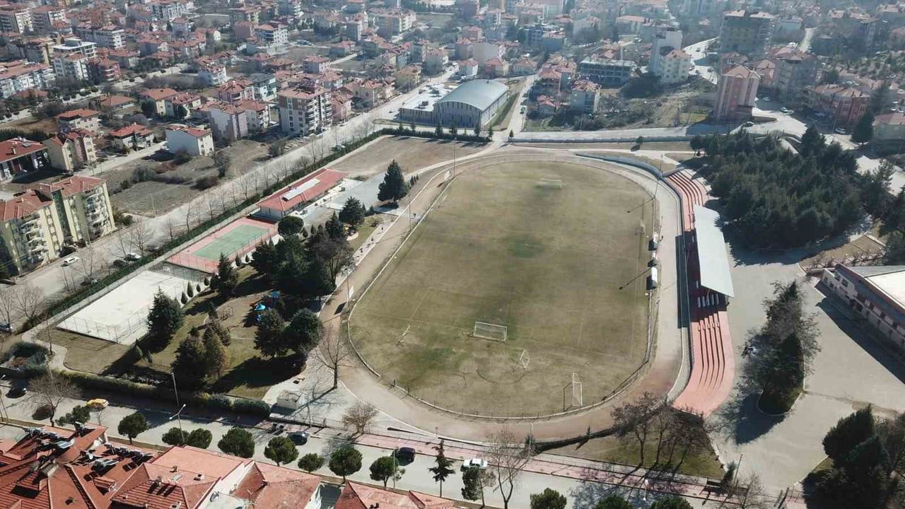 Acıpayam Futbol Sahası FIFA standartlarında yenilendi