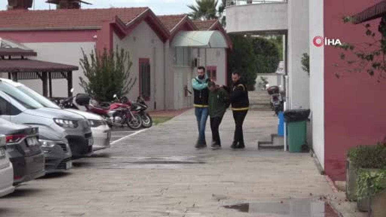 Adana'da 19 yaşındaki Enes Doğan 4 bin TL alacağı nedeniyle bıçaklanarak öldürüldü