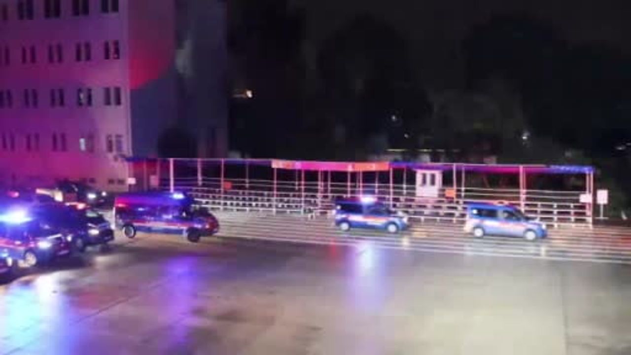 Adana'da 'Altınyüzük' çetesine şafak operasyonu: 8 gözaltı