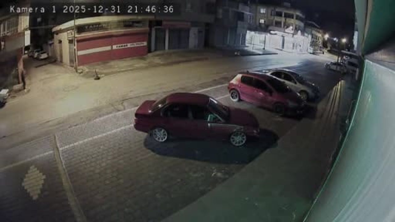 Adana'da iki kız kardeşin işlettiği düğün ofisine yılbaşı gecesi parke taşlı saldırı