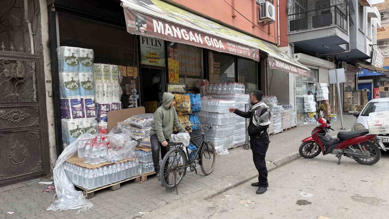 Adana'da markete haraç iddiası: 2 milyon lira istendi, silahlı saldırı