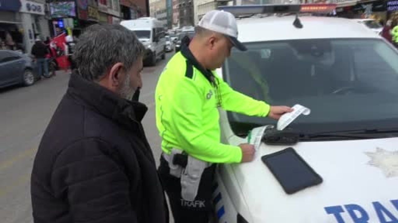 Adana'da toplu taşıma denetimi: 28 sürücüye ceza