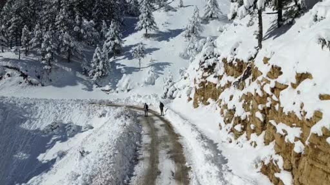 Adana Feke'de Kar 1 Metreyi Aştı — Mansurlu'da Kızak Keyfi