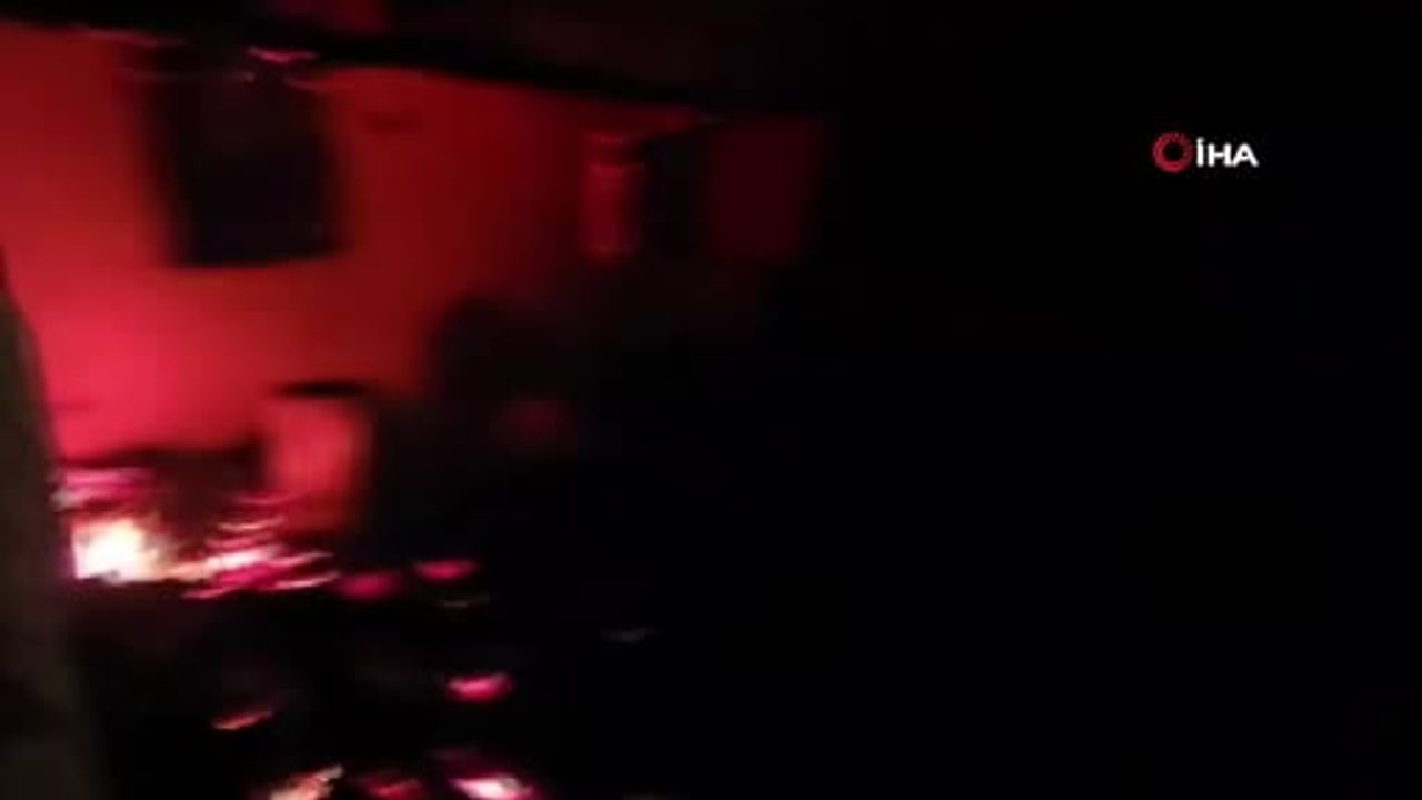 Adana Feke'de yangın: Ev ve ahır küle döndü