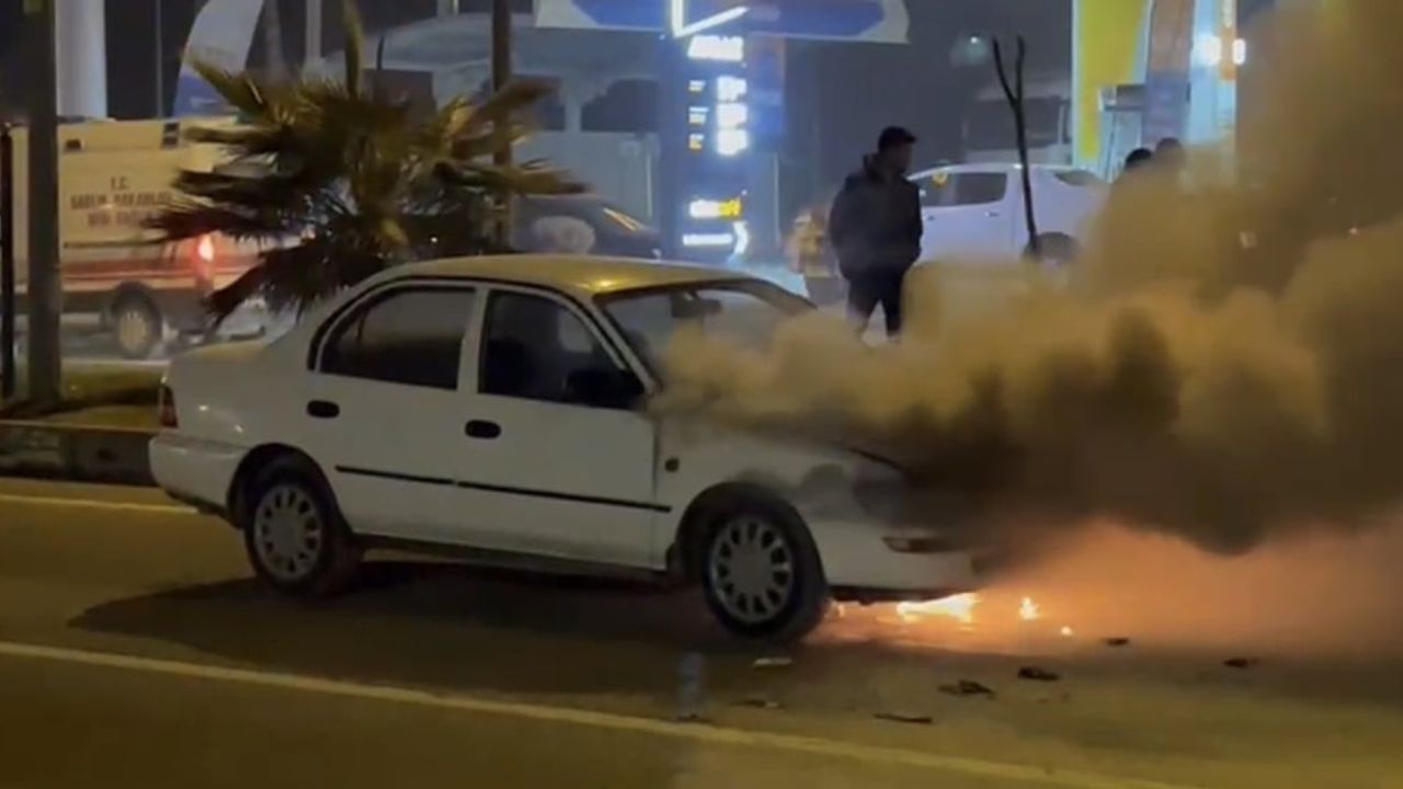 Adıyaman'da 02 AAP 674 plakalı otomobil alev aldı